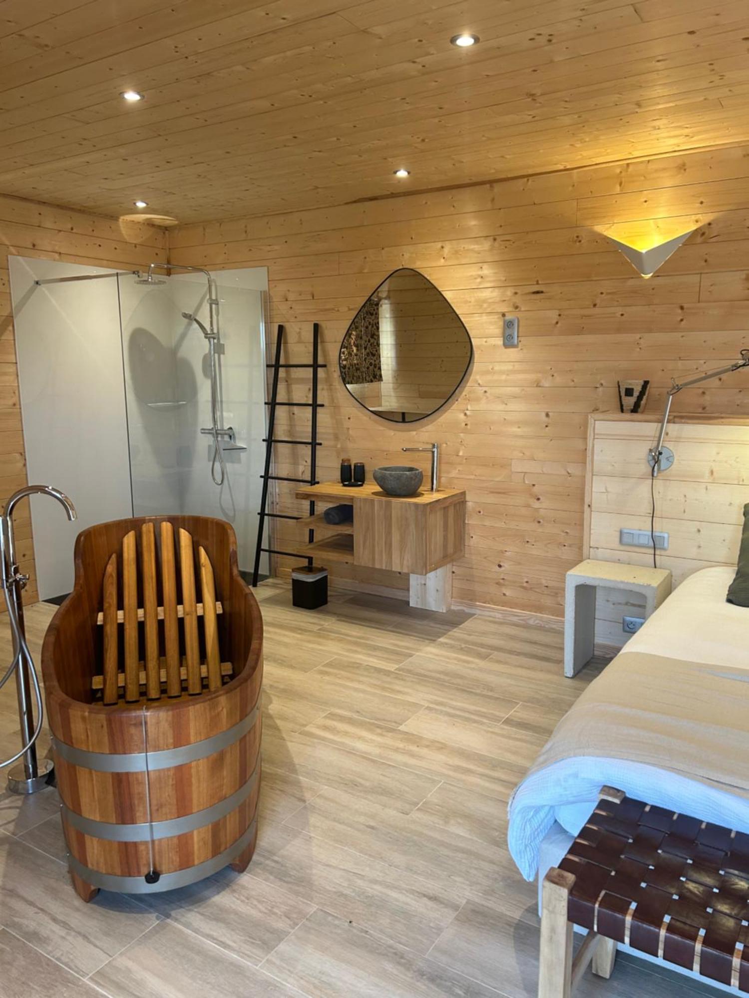 Les Lodges De Malbrough Aire-sur-la-Lys Exterior foto