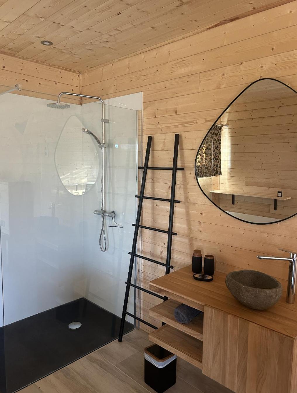 Les Lodges De Malbrough Aire-sur-la-Lys Exterior foto